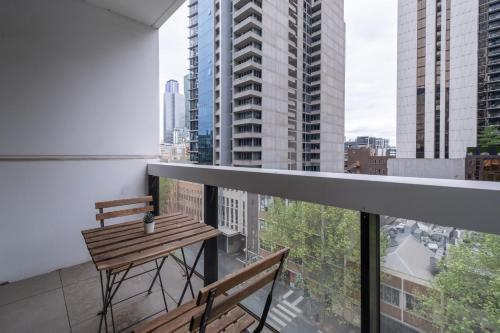 Joyful 1br1ba Apt In Melbourne With Balcony