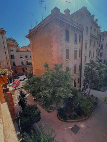 Rione Testaccio Apartment - Tap to explore photos