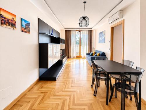 Aurelia Vatican City Apartment - Tap to explore photos