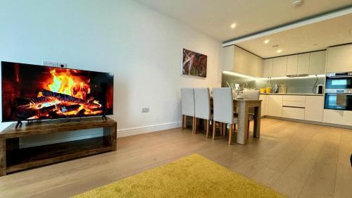 New 2 Bedroom, 2 Bathroom flat in Fulham - Tap to explore photos