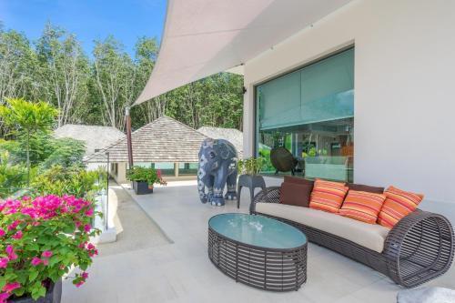 Baanjai Diamond Villa Phuket - Tap to explore photos