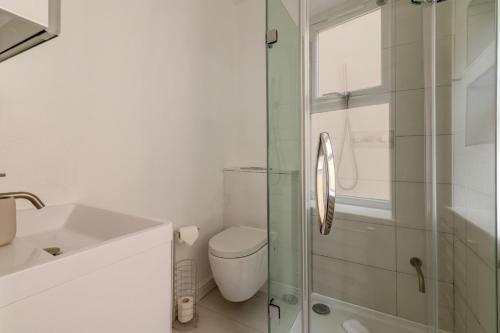 Peacefully set 2BR Apt near Beautiful Dulwich Park - Tap to explore photos