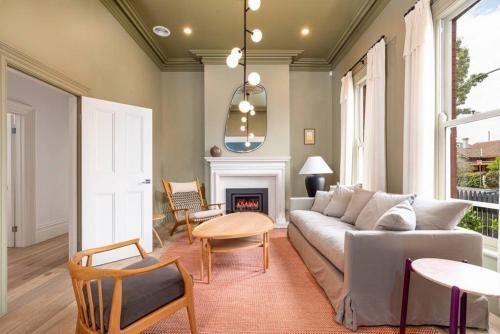 Camberwell Heritage Glamour - Tap to explore photos