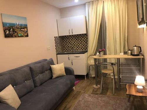 Arya one bedroom comfortable flat in Cihangir - Tap to explore photos