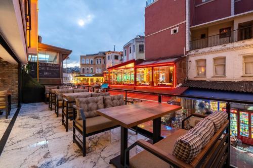 Old Harbour Hotel istanbul - Tap to explore photos