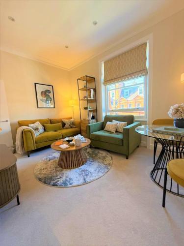 Knightsbridge Stylish 1 bed Apt Mins from Harrods - Tap to explore photos