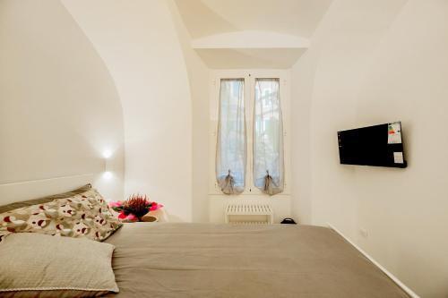 HC - Chez Le Roi Luxury Apartment - Tap to explore photos