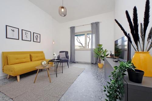 Carmen's Flat Room Type - Two-Bedroom Apartment Carmen's Flat Room Type - Two-Bedroom Apartment