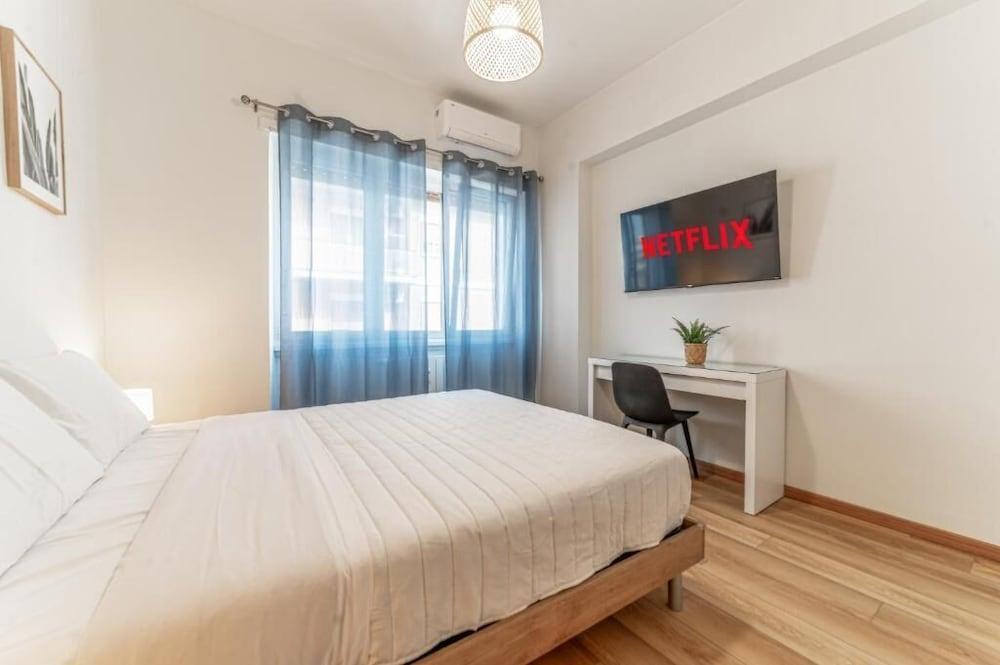 Lorena Cozy Rooms - Ospedale Gemelli - Tap to explore photos