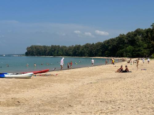 Title Halo Andaman Coast - Tap to explore photos