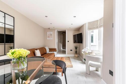 Fulham eve - 3 Bed apt - Tap to explore photos