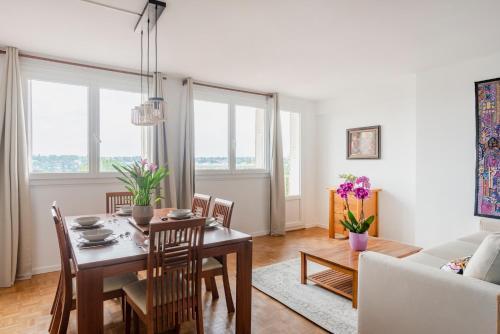 Bourg la reine cozy spacing apartment - Tap to explore photos