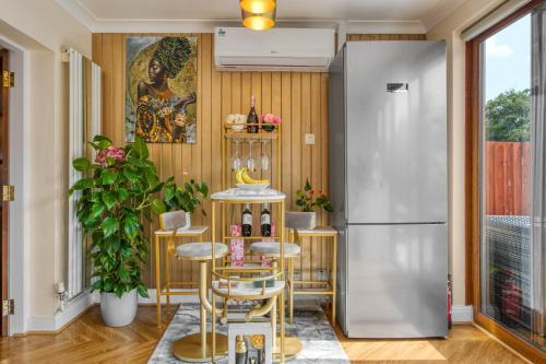 Casa Marina- 4 bedroom house with garden and balcony - Tap to explore photos