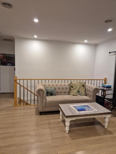 Sredna Home Room Type - Three-Bedroom Townhouse