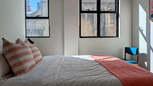 Masons Clubhouse Apartment - Paris End, Melbourne CBD - Tap to explore photos