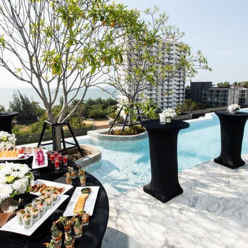 Howard Johnson by Wyndham Pattaya JC - Tap to explore photos