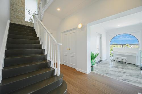 Unforgettable Mosman - Tap to explore photos