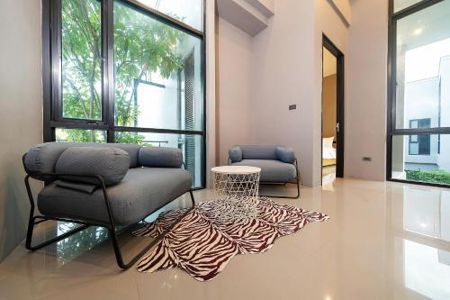 Zen Garden Villa Phuket - Tap to explore photos