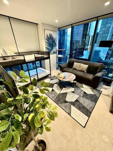 Melbourne Central 2BR Sanctuary - Tap to explore photos