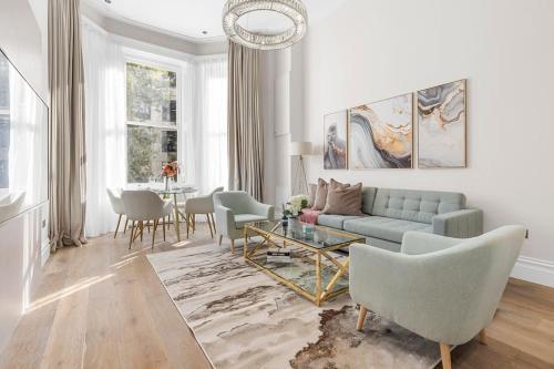 Elegant Apartment on the iconic Gloucester Road - Tap to explore photos