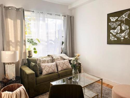 Lovely 1Bdr flat next to Earls Court Station - Tap to explore photos