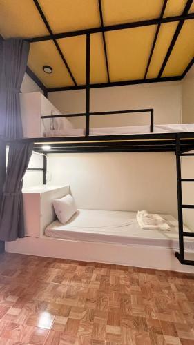 Fahsai Hostel