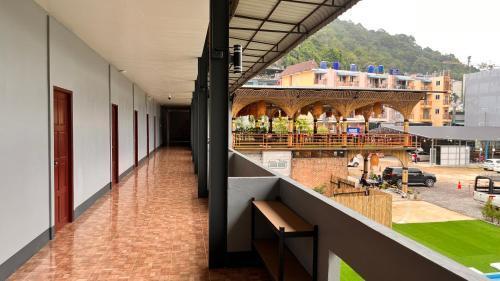 Fahsai Hostel - Tap to explore photos
