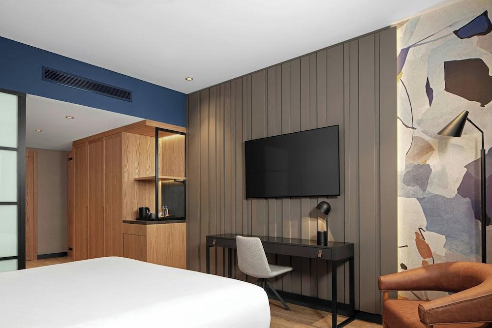 Four Points By Sheraton Istanbul Pendik Room Type - Classic Room, 1 King Bed, City View