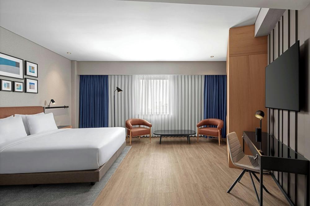 Four Points By Sheraton Istanbul Pendik Room Type - Deluxe Room, 1 King Bed, City View Four Points By Sheraton Istanbul Pendik Room Type - Deluxe Room, 1 King Bed, City View