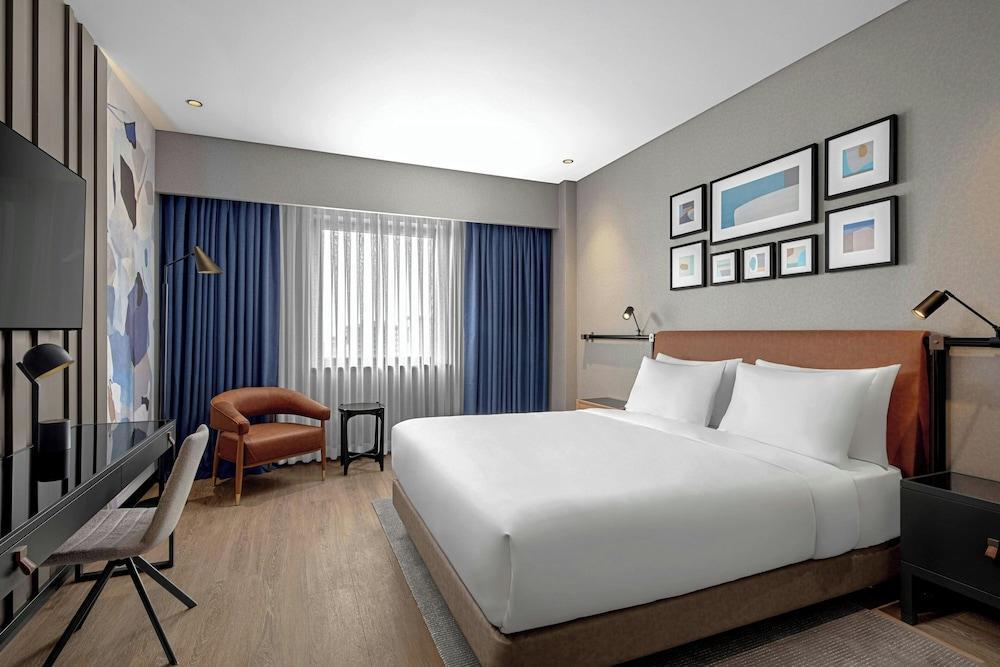 Four Points By Sheraton Istanbul Pendik Room Type - Classic Room, 1 King Bed, City View