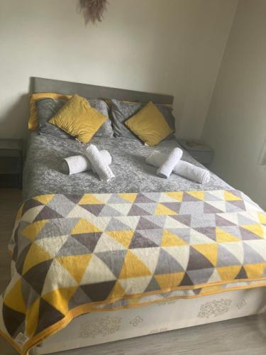 Welcoming Home Close to Transport Links