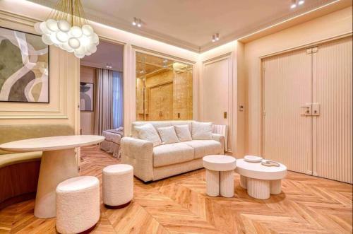 Sumptuous apartment Opera Vendome by Studioprestige - Tap to explore photos