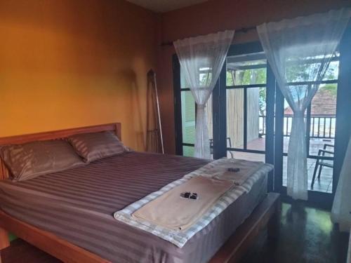 Phaluai Villa Room Type - Deluxe Queen Room
