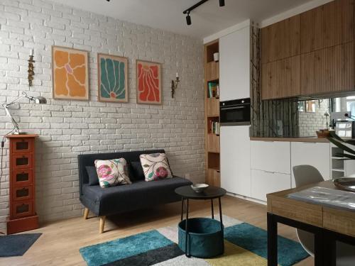 CENTRAL and COSY 1 bedroom apartment - Tap to explore photos