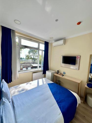 Grand Ararat Hotel - Tap to explore photos