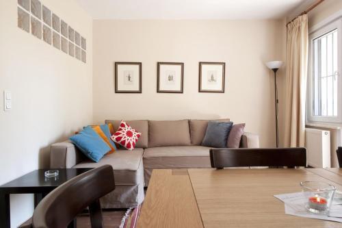 Spacious Balcony Suite Sultanahmet - Aslan Apartments - Tap to explore photos
