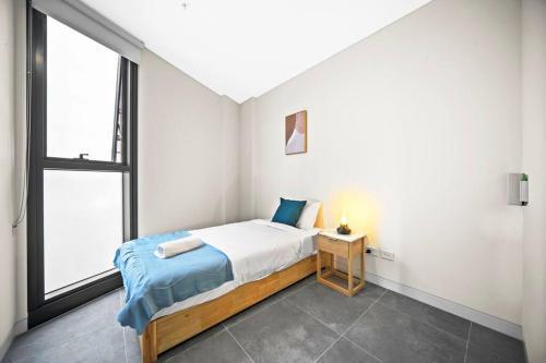 Spacious 2Bedroom Apt in Homebush - Tap to explore photos