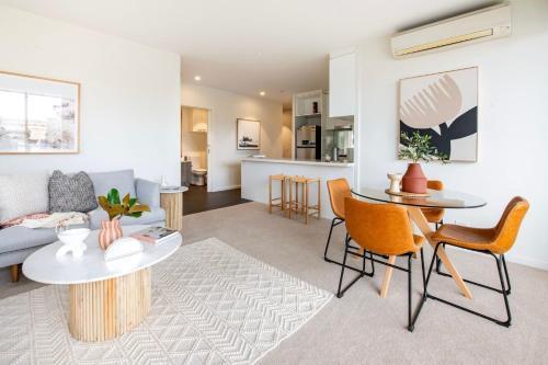 Trackside Escape by Moonee Valley Racecourse Room Type - One-Bedroom Apartment