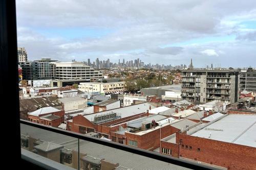 Moonee Ponds 1BR Apartment - Tap to explore photos
