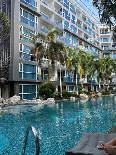 Centara Studio Condo - Tap to explore photos