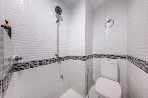 SHIN Hotel Chinatown Room Type - Standard Double Room with Shared Bathroom