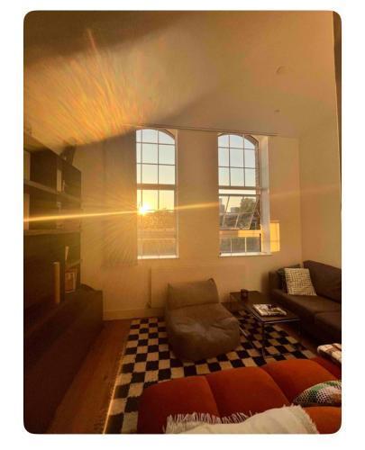 Stunning modern artsy 1-bedroom flat centre LDN - Tap to explore photos