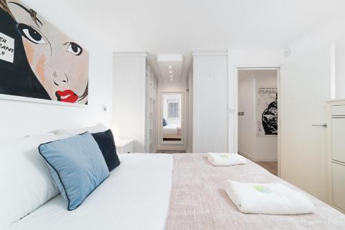 Unique Notting Hill Garden Apartment near Portobello - Tap to explore photos