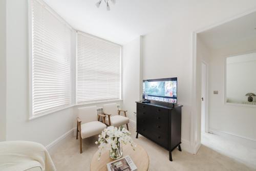 Cosy Charming Apartment in Central London - Tap to explore photos