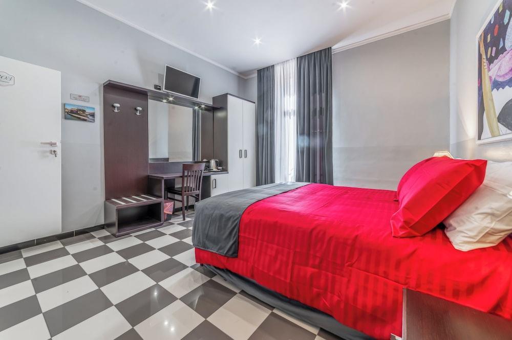 Rome in Love B&B - Termini Train Station Room Type - Comfort Triple Room
