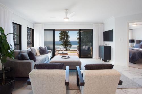 Oceanfront Oasis, Manly - Tap to explore photos