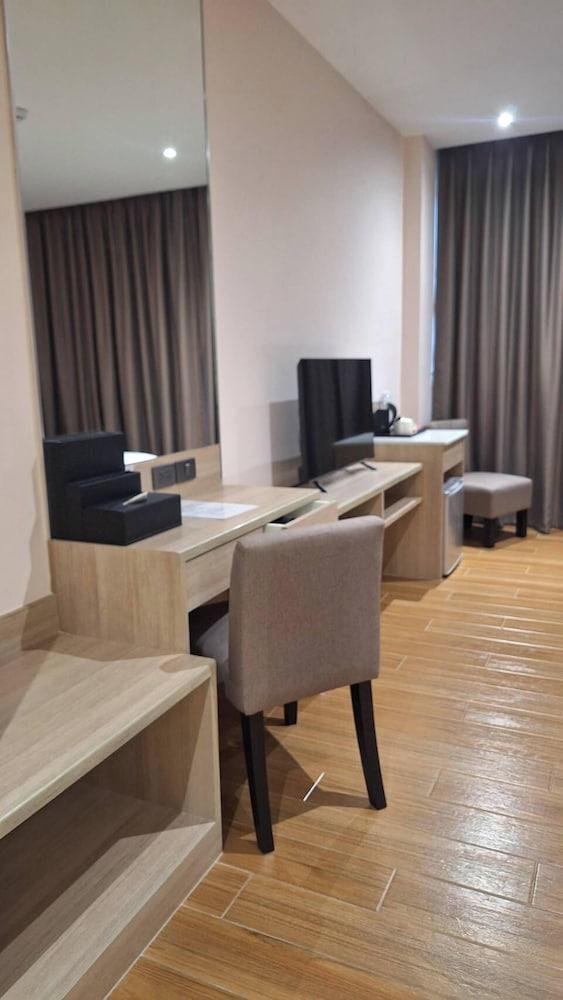 35 Bow Hotel Room Type - Superior Double Room