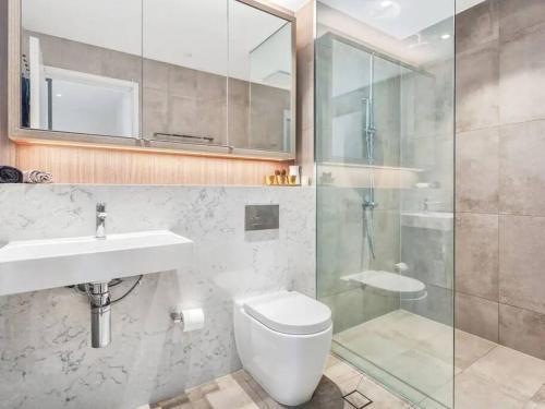 Walk To Shopping & University Premium Apartment - Tap to explore photos