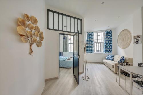 Bluestay 13 - Charmant appartement à Paris - Tap to explore photos