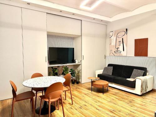 Boutique Trevi Apartment - Tap to explore photos